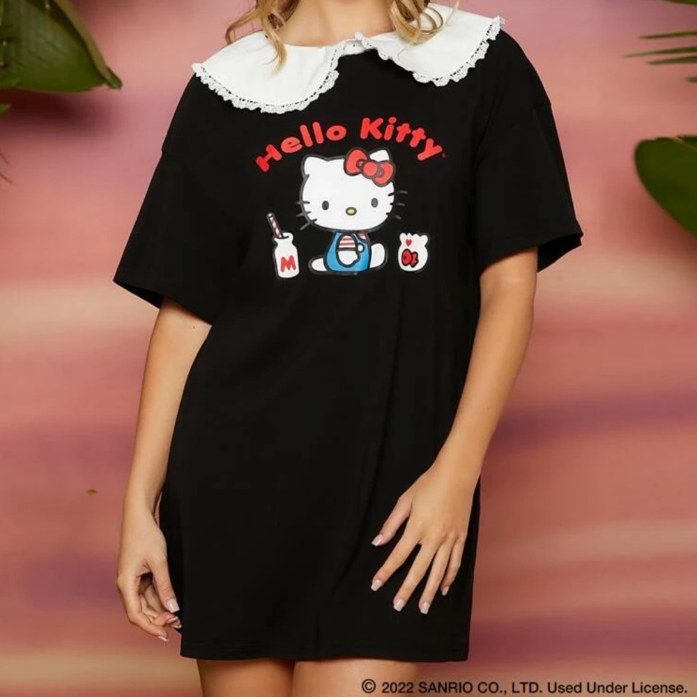 Hello Kitty and Friends Graphic Statement Collar Oversized Tee Dress Large
